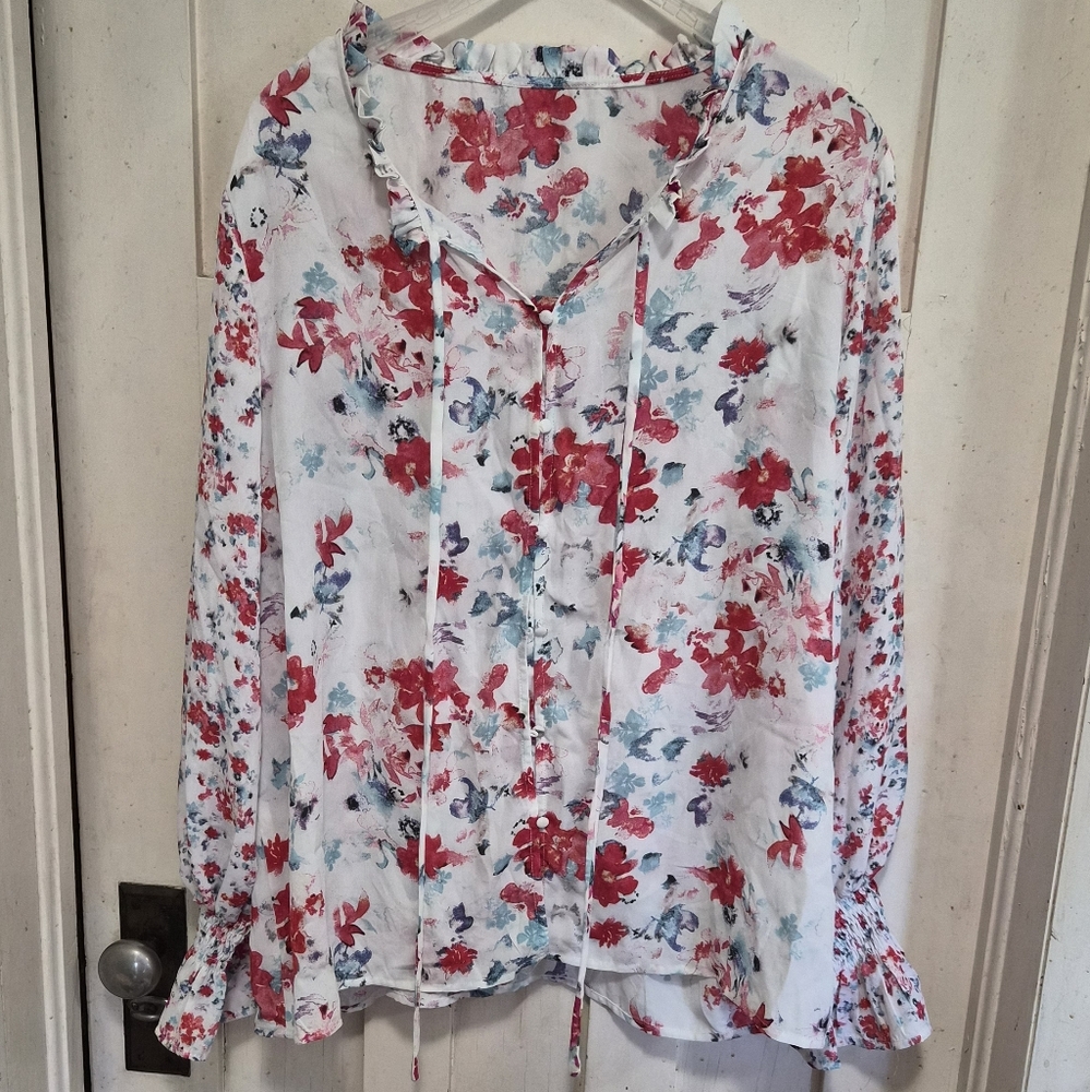 White Floral Long Sleeve Blouse – Size 2XL (NWOT, No Brand Tag)